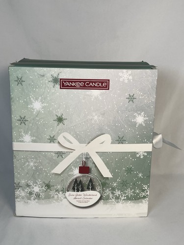 Yankee candle snow globe - candle,